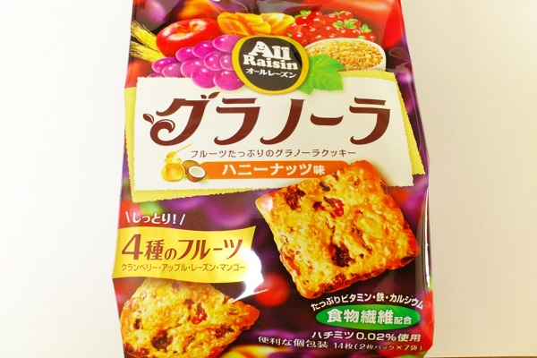 フルーツたっぷりのグラノーラクッキー 東ハト オールレーズングラノーラ ナニーナッツ味を食べてみました もぐナビニュース もぐナビ