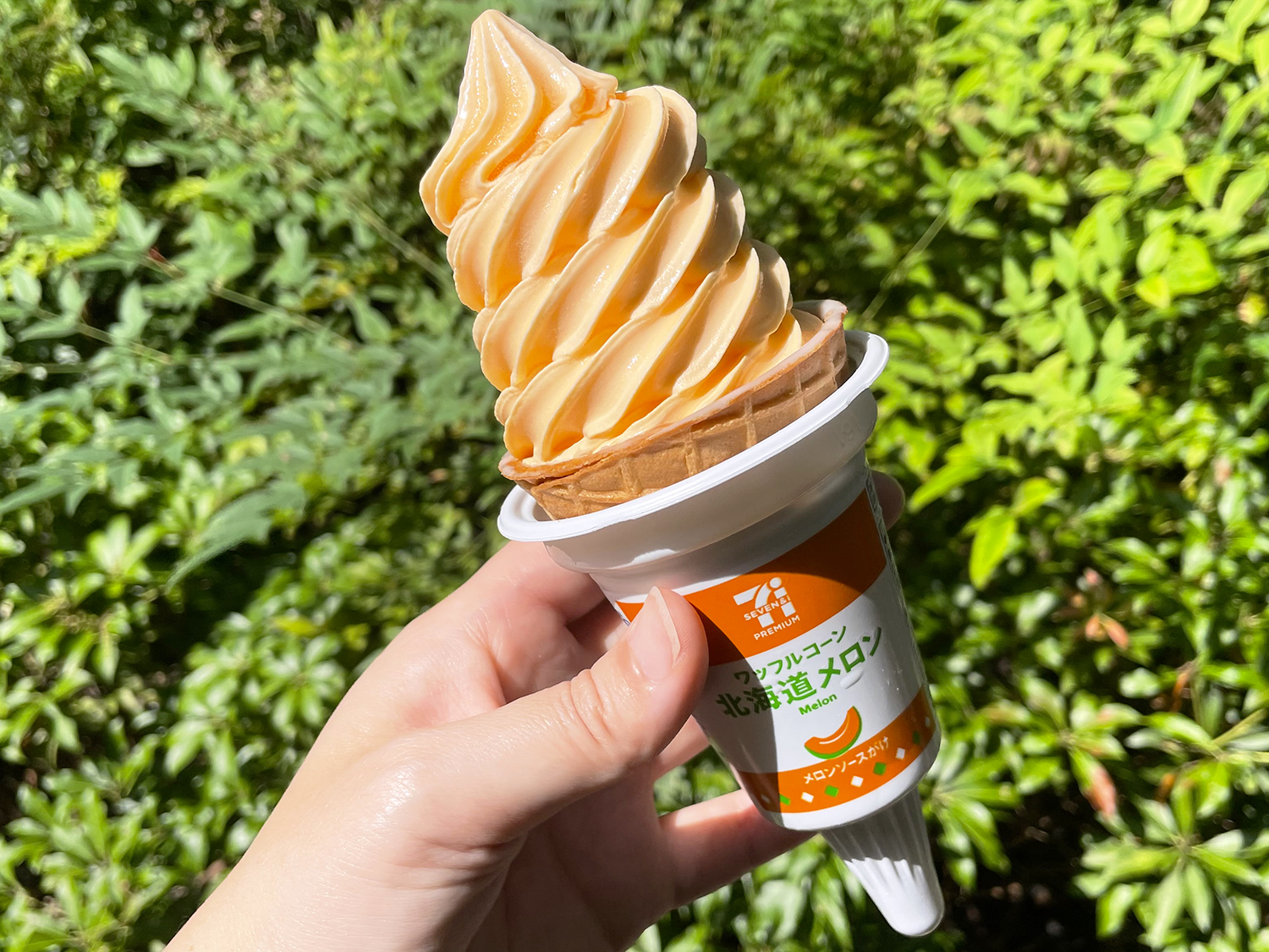 セブンアイス食レポ 思った以上に濃厚 完熟メロン感を贅沢に味わえる ワッフルコーン 北海道メロン をレポート もぐナビニュース もぐナビ セブンアイス食レポ 思った以上に濃厚 完熟メロン感を贅沢に味わえる ワッフルコーン 北海道メロン をレポート もぐナビニュース もぐナビ