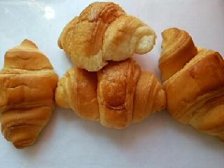 中評価 チーズの味はゼロ リョーユーパン リコッタチーズのハニークロワッサン のクチコミ 評価 いちごみるうさん もぐナビ 中評価 チーズの味はゼロ リョーユーパン リコッタチーズのハニークロワッサン のクチコミ 評価 いちごみるうさん もぐナビ