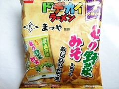 中評価 おやつカンパニー ベビースター ドデカイラーメン まつや監修 とり野菜みそを使ったあじわいみそ味のクチコミ 評価 商品情報 もぐナビ