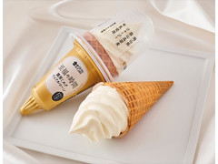 ローソン Uchi Cafe’ SWEETS 濃厚ミルクワッフルコーン 商品写真