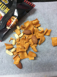 高評価 ピリ辛燻製チキン味 おやつカンパニー ベビースターラーメンおつまみプレミアム ピリ辛燻製チキン味 のクチコミ 評価 めーぐーさん もぐナビ