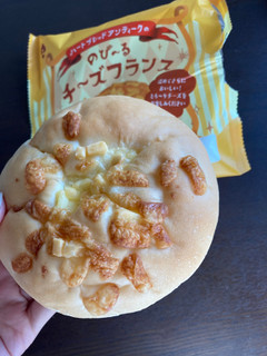 「第一パン ハートブレッドアンティークののび～るチーズフランス 袋1個」のクチコミ画像 by chan-manaさん