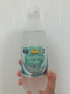 中評価 さっぱりラムネフレーバー トップバリュ ベストプライス 強炭酸 天然水使用 炭酸水 ラムネ のクチコミ 評価 ちゃーぼーさん もぐナビ 中評価 さっぱりラムネフレーバー トップバリュ ベストプライス 強炭酸 天然水使用 炭酸水 ラムネ のクチコミ 評価 ちゃーぼーさん もぐナビ