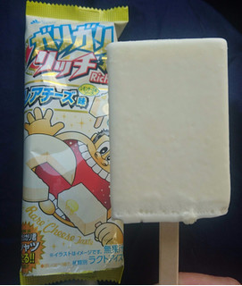 中評価 レモンが強いな 赤城 ガリガリ君リッチ レアチーズ味 のクチコミ 評価 クリームきりこさん もぐナビ 中評価 レモンが強いな 赤城 ガリガリ君リッチ レアチーズ味 のクチコミ 評価 クリームきりこさん もぐナビ