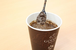 ローソンからgodivaのホットドリンク登場 チョコ大量投入の濃厚 リッチな仕立てで完売必至 もぐナビニュース もぐナビ