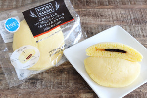 ファミマから「プリンみたいなパンケーキ」登場！ほろ苦カラメルが 