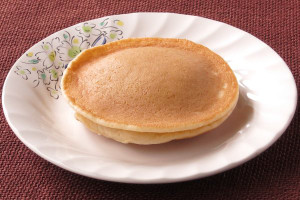 薄い焼き目がついた生地のふちがきれいに閉じ合わされています。