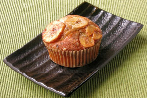 プリーツカップに収まったカップケーキ状のマフィン。