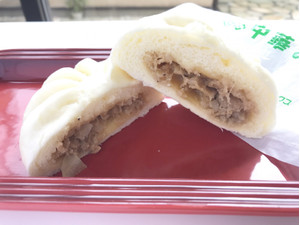 もう食べた 爽やかなサークルkサンクスとガッツリなミニストップのチーズまん もぐナビニュース もぐナビ