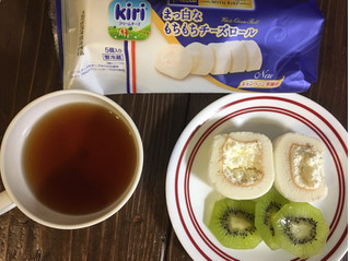 高評価 Kiri 真っ白なもちもちチーズロール プレシア Premium Sweets With Kiri まっ白なもちもちチーズロール のクチコミ 評価 Cafeloveさん もぐナビ