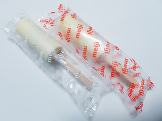 中評価 明治 お茶を愉しむアイスバー 練乳ソースを添えて 紅茶ラテ ほうじ茶ラテのクチコミ 評価 値段 価格情報 もぐナビ 中評価 明治 お茶を愉しむアイスバー 練乳ソースを添えて 紅茶ラテ ほうじ茶ラテのクチコミ 評価 値段 価格情報 もぐナビ