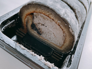 中評価 ローソン uchi cafe お餅で巻いたもち食感ロール ごまみたらしのクチコミ一覧 もぐナビ 中評価 ローソン uchi cafe お餅で巻いたもち食感ロール ごまみたらしのクチコミ一覧 もぐナビ