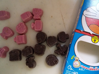 バンダイ ドラえもん四次元ポケットチョコのクチコミ 評価 値段 価格情報 もぐナビ