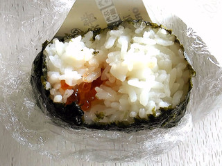 中評価 オリジン 源ごちそうおにぎり 醤油いくらのクチコミ 評価 カロリー情報 もぐナビ 中評価 オリジン 源ごちそうおにぎり 醤油いくらのクチコミ 評価 カロリー情報 もぐナビ