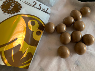 高評価 まろやかカフェオレ大玉チョコボール 森永製菓 大玉チョコボール ピーナッツ カフェラテ 猿田彦珈琲 のクチコミ 評価 Sweetsilさん もぐナビ