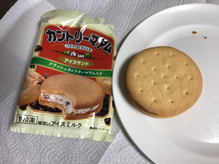 カントリーマアムが分からない 普通のクッキーサンド 不二家 カントリーマアムアイスサンド のクチコミ 評価 レビュアーさん もぐナビ カントリーマアムが分からない 普通のクッキーサンド 不二家 カントリーマアムアイスサンド のクチコミ 評価 レビュアーさん もぐナビ