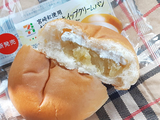 中評価 芋餡 ホイップ セブンプレミアム お芋餡 ホイップクリームパン のクチコミ 評価 Maa しばらく不在さん もぐナビ