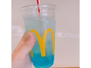 中評価 マクドナルド マックフィズ 渚のブルーハワイ 果汁１ のクチコミ 評価 カロリー 値段 価格情報 もぐナビ