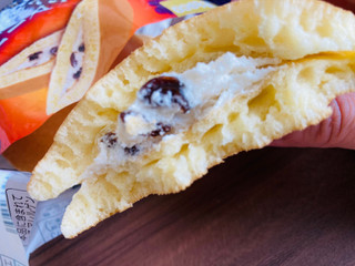 「Pasco ラムレーズンクリームパンケーキ 袋2個」のクチコミ画像 by いもんぬさん