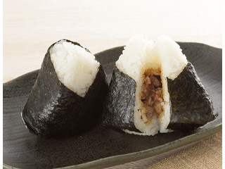 中評価 ローソン 金しゃりおにぎり 炭火焼名古屋コーチンと卵黄のクチコミ 評価 カロリー 値段 価格情報 もぐナビ 中評価 ローソン 金しゃりおにぎり 炭火焼名古屋コーチンと卵黄のクチコミ 評価 カロリー 値段 価格情報 もぐナビ
