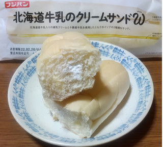 中評価 ダブルを感じない フジパン 北海道牛乳のクリームサンドw のクチコミ 評価 Uhkkieさん もぐナビ