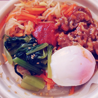 高評価 美味しい セブン イレブン 1 2日分の野菜 旨辛牛焼肉の温玉ビビンバ のクチコミ 評価 Kaoooriさん 食品クチコミサイト もぐナビ