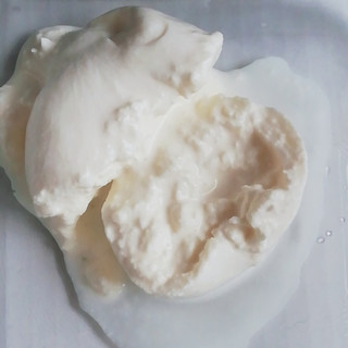 高評価 生クリーム入りモッツァレラ トップバリュ セレクト とろける食感 モッツァレラチーズ ブラータ 北海道十勝産生乳100 使用 のクチコミ 評価 ミヌゥさん もぐナビ 高評価 生クリーム入りモッツァレラ トップバリュ セレクト とろける食感 モッツァレラチーズ ブラータ 北海道十勝産生乳100 使用 のクチコミ 評価 ミヌゥさん もぐナビ